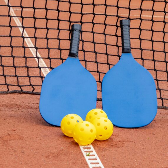 Premium Pickleball Paddle Set – Lightweight Carbon Fibre Paddle with 2 Outdoor Balls | Comfortable Anti-Slip Grip | Suitable for Beginners & Professionals