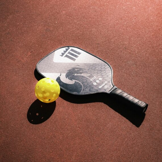 Premium Pickleball Set – Durable Paddle with Honeycomb Core & Outdoor Balls | Ideal for Beginners & Pros